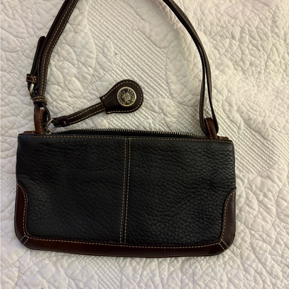 Elegant Black and Brown Leather Mini Shoulder Bag Dooney & Bourke Vintage Y2K